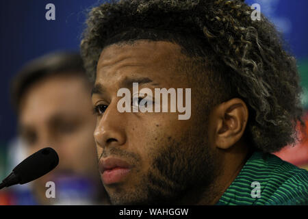 Athènes, Grèce. 20e Août, 2019. L'Krasnodar Tonny Vilhena parle au cours d'une conférence de presse au stade Karaiskaki au Pirée. Krasnodar devra faire face à l'Olympiakos en Ligue des Champions leur play-offs premier match aller le 21 août 2019. Credit : SOPA/Alamy Images Limited Live News Banque D'Images