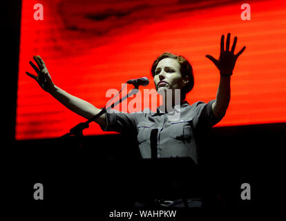 Mina Spiler, chanteur de Laibach Banque D'Images