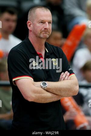 Hamburg, Deutschland. 18 Aug, 2019. firo : 18.08.2019, basket-ball, VTG DBB, Supercoupe Allemagne - Pologne, Henrik RODL, entraîneur-chef, les expressions du visage, la moitié de la figure, l'utilisation de crédit dans le monde entier | : dpa/Alamy Live News Banque D'Images