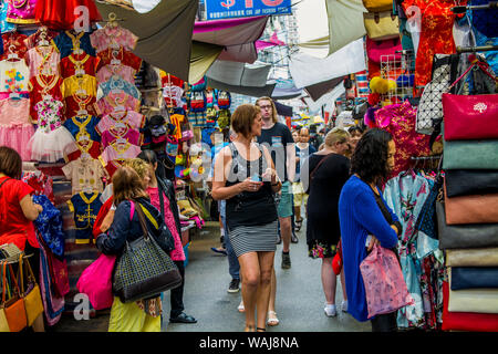 Tung Choi Street Ladies Market, Mongkok, Kowloon, Hong Kong, Chine. Banque D'Images