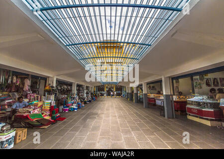 Phnom Penh, Cambodge. Marché Central est le plus grand marché de la ville. Conçu par l'architecte Vann Molyvann. Son nom officiel est Psar Thmei. (Usage éditorial uniquement) Banque D'Images