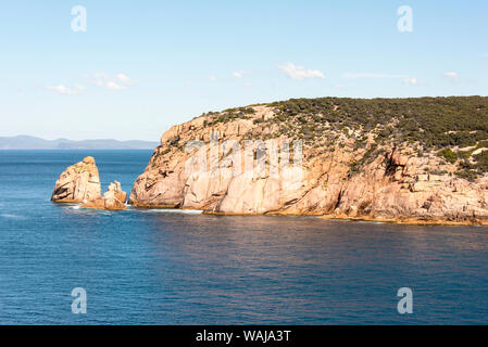 L'Australie, la Tasmanie, vue de Haunted Bay sur Maria Island vers Tasman National Park Banque D'Images