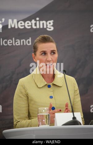 Videy, Islande. 20e Août, 2019. Le Premier ministre danois Mette Frederiksen, prendra la parole lors d'une conférence de presse après une rencontre avec la chancelière Merkel et d'autres chefs de gouvernement des pays scandinaves. Credit : Steffen Trumpf/dpa/Alamy Live News Banque D'Images