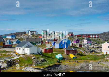 Le Groenland. Itilleq. Maisons colorées. Banque D'Images