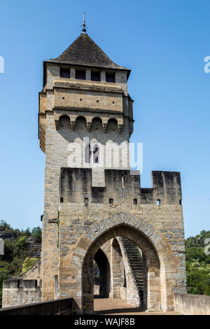 France, Cahors. Pont Valentre sur la rivière Lot. Banque D'Images