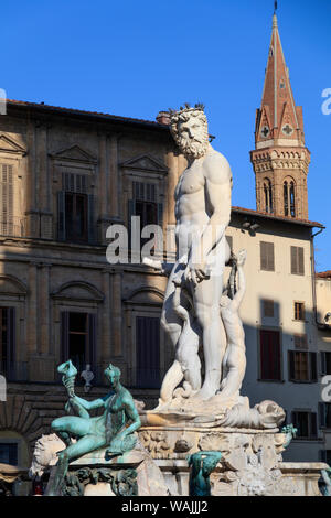 Italie, Florence. La fontaine de Neptune, sur la Piazza della Signoria (place Signoria), en face du Palazzo Vecchio. Mise en service en 1565, l'artiste sculpteur Bartolomeo Ammannati. Banque D'Images