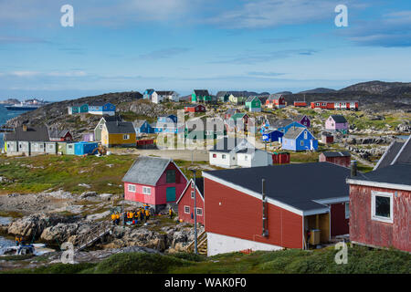 Le Groenland, Itilleq. Maisons colorées. Banque D'Images