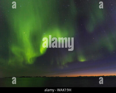 Northern Lights sur le port colonial. Nuuk, capitale du Groenland. Banque D'Images