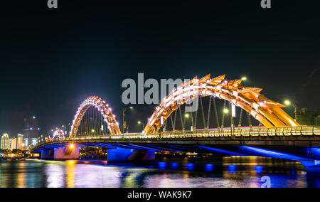 Le Dragon Bridge à Da nang, Vietnam Banque D'Images