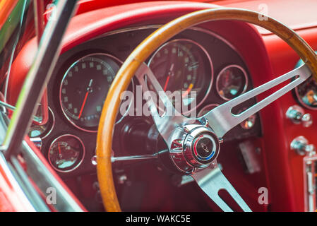 USA, Massachusetts, Beverly. Voitures anciennes, 1960 Corvette Sting Ray, de l'intérieur Banque D'Images