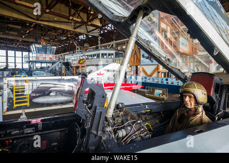 USA (New Jersey), Rio Grande. Naval Air Station Wildwood Aviation Museum, mannequin de pilote au siège éjectable jet (usage éditorial uniquement) Banque D'Images