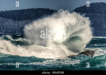 Tempête de printemps, vagues, Cape Kiwanda State Park, côte de l'Oregon, USA, la fin du printemps Banque D'Images