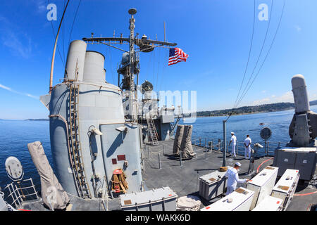 Vues à bord du USS Bunker Hill (CG 52), croiseur lance-missiles Seafair célébration. Parade de navires durant la Semaine de la flotte, la baie Elliott, Seattle, Washington State, USA (usage éditorial uniquement) Banque D'Images