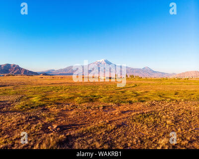 Vue aérienne du mont Ararat, Agri Dagi. La plus haute montagne en Turquie à la frontière entre la région de l'Agroalimentaire et Igdir. Dogubayazit Banque D'Images