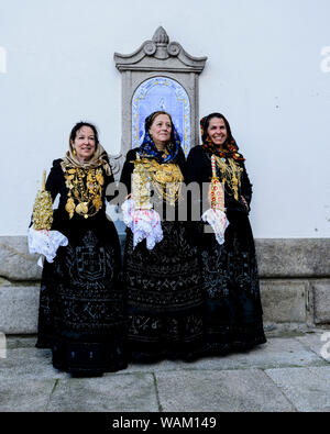 Mordomia Mordomia Desfile da (street parade) en l'honneur de Notre Dame des Douleurs (Viana do Castelo) Banque D'Images