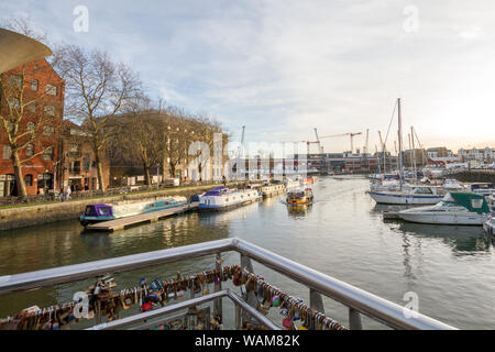 Bristol centre ville peros pont port ferry rivière Banque D'Images