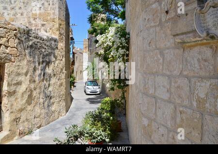 Mdina rabat/ruelles pittoresques et rues de touristes dans la ville pittoresque de malte Banque D'Images