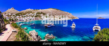 Paysages idylliques de la mer belle île de Leros en Grèce, Îles du Dodécanèse. Vue sur village et Panteli bay Banque D'Images