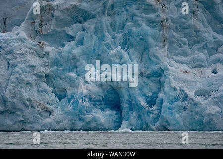 La glace bleue du glacier sur Dahlbreen ou Spitzberg Svalbard, Europe Banque D'Images