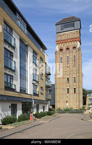 Château d'eau victorien reconverti, Holyoak Road, Kennington, Londres. En vedette dans l'épisode 100 de Channel 4 TV Grand Designs du programme. Banque D'Images