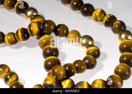 Nature morte d'un collier Vintage Tiger Eye Banque D'Images