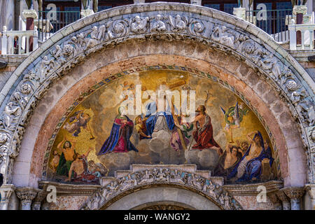 Voir au jugement dernier mosaïque de 1836 sur la basilique San Marco à Venise, Italie Banque D'Images
