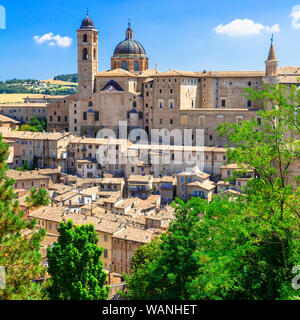 Belle vieille ville d'Urbino,vue panoramique,Marche,Italie. Banque D'Images