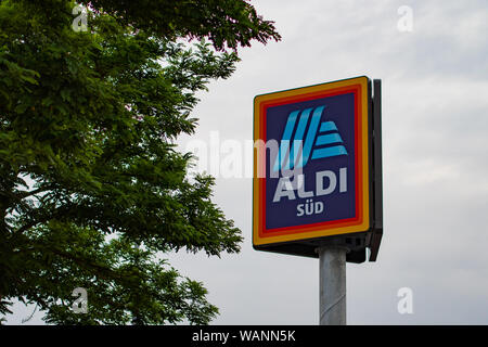 ALDI Sud marque déposée sur un clolumn au shop Banque D'Images