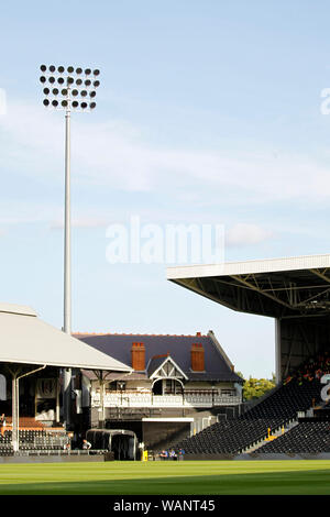 Londres, Royaume-Uni. Août 21, 2019. Une vue générale de Craven Cottage au cours de l'EFL Sky Bet Championship match entre Millwall et Fulham à Craven Cottage, Londres, Angleterre le 21 août 2019. Photo par Carlton Myrie. Usage éditorial uniquement, licence requise pour un usage commercial. Aucune utilisation de pari, de jeux ou d'un seul club/ligue/dvd publications. Credit : UK Sports Photos Ltd/Alamy Live News Banque D'Images