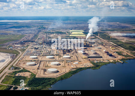 Photo aérienne de l'exploitation des sables bitumineux Syncrude 6au nord de Fort McMurray, en Alberta. Banque D'Images