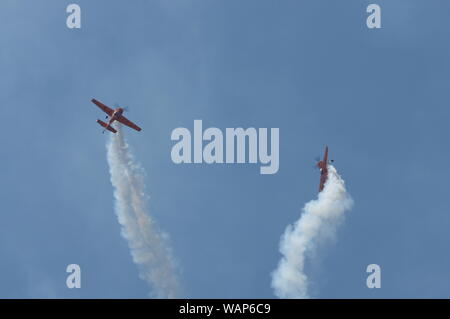 Yak-55 Twin Tigers Aerobatic Team, Battle Creek Air Show, juillet 2019 (Yak55, Airshow) Banque D'Images