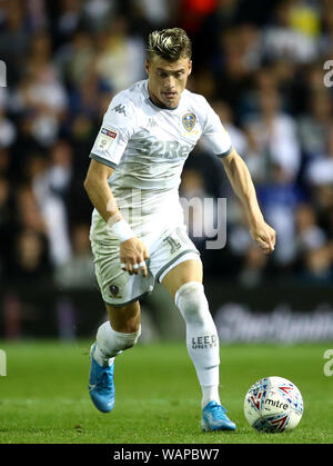 L'Ezgjan Alioski Leeds United au cours de la Sky Bet Championship match à Elland Road, Leeds. Banque D'Images