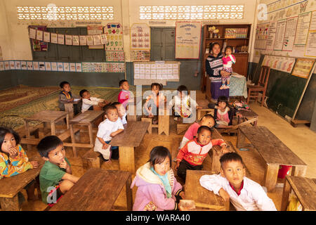 L'Asie du Sud-Est, le Laos,rural, école minorty Banque D'Images