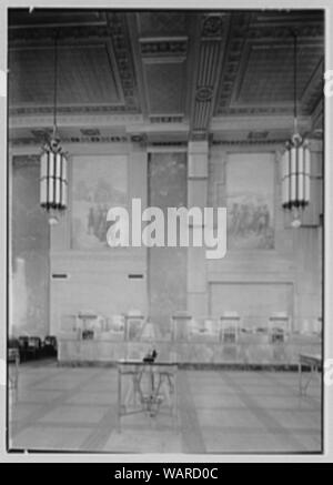 Banque d'épargne en dollars américains, la Grand Concourse, New York. Banque D'Images