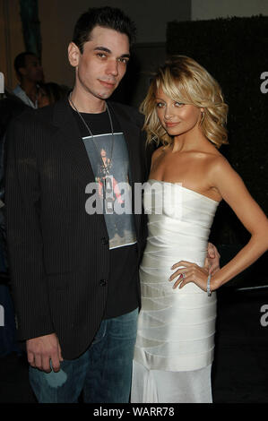 Nicole Richie et fiancé DJ AM à la 19e assemblée annuelle Soul Train Music Awards - Arrivals tenue au Paramount Studios à Hollywood, CA. L'événement a eu lieu le lundi 28 février 2005. Photo par : SBM / PictureLux - Tous droits réservés - N° de référence du fichier SBMPLX 33855-1785 Banque D'Images