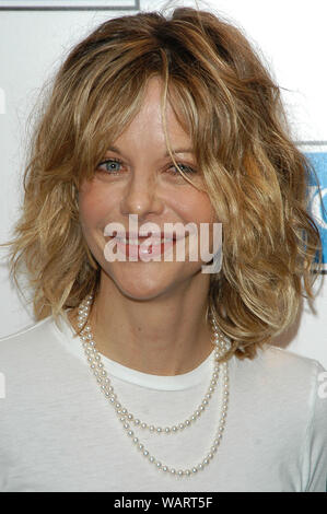 Meg Ryan au 57e Congrès annuel Writers Guild Awards - Salle de presse tenue à l'Hollywood Palladium à Hollywood, CA. L'événement a eu lieu le samedi 19 février, 2005. Photo par : SBM / PictureLux - Tous droits réservés - N° de référence du fichier SBMPLX 33855-1839 Banque D'Images