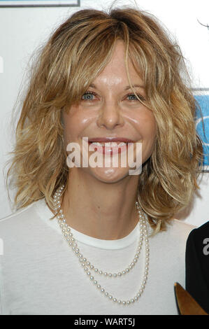 Meg Ryan au 57e Congrès annuel Writers Guild Awards - Salle de presse tenue à l'Hollywood Palladium à Hollywood, CA. L'événement a eu lieu le samedi 19 février, 2005. Photo par : SBM / PictureLux - Tous droits réservés - N° de référence du fichier SBMPLX 33855-1842 Banque D'Images