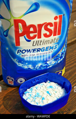 Détergent powergems Persil Banque D'Images