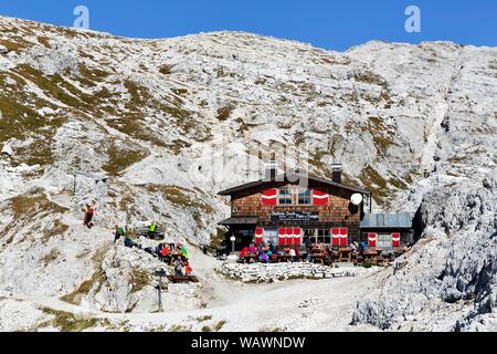 Refuge de montagne, Bullelejochhutte Rifugio Pian di Cengia, Parc Naturel, Dolomites de Sexten Dolomites Tyrol du Sud, Italie, Banque D'Images