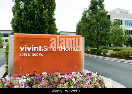 Un logo affiche à l'extérieur du siège de Vivint Smart Home à Provo, Utah le 27 juillet 2019. Banque D'Images