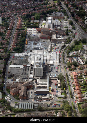 Vue aérienne de Doncaster Royal Infirmary (& le parc privé Hill Hospital), South Yorkshire, UK Banque D'Images