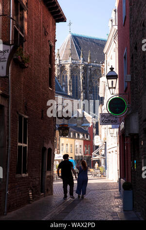 Le Koerbergasse lane, vue de la cathédrale, Aix-la-Chapelle, Rhénanie du Nord-Westphalie, Allemagne. Banque D'Images