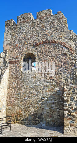 Ancienne forteresse mur de pierre à Neamt Fortress, en Roumanie Banque D'Images