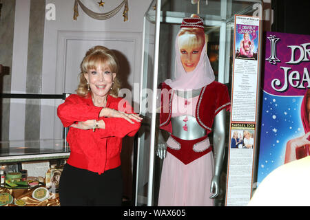 Août 21, 2019, Los Angeles, CA, USA : BARBARA Barbara Eden Eden à l'exposition Hommage à la Soirée d'ouverture le Musée d'Hollywood à Los Angeles, CA (crédit Image : © Kay Blake/Zuma sur le fil) Banque D'Images