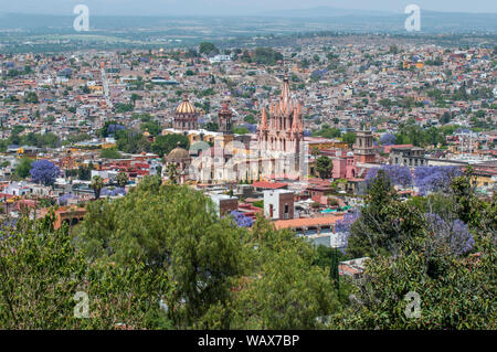 Vue de San Miguel de Allende du haut d'une colline, Guanajuato. Le Mexique Banque D'Images