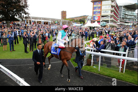 L''hippodrome de York, au Royaume-Uni. Le 22 août, 2019. Activer monté par Frankie Dettori, Darley Yorkshire Oaks, 2019 Allstar Crédit : photo library/Alamy Live News Banque D'Images