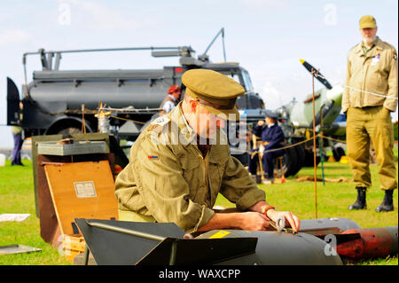 1940 Week-end,guerre,Lancashire UK,Lytham.Re-enactment de neutralisation de bombes par les Royal Engineers Banque D'Images