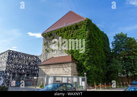La Deuxième Guerre mondiale, abri anti-aérien (à côté du Musée d'Art Contemporain et Urbain) sur Hotterstraße, Munich, Bavière, Allemagne. Banque D'Images