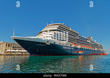 La Holland America Line, navire de croisière 'Koningsdam' accosté à Trieste en Italie. Banque D'Images