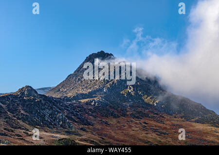 À la montagne Tryfan au sud-ouest de l'A5 près de Capel Curig route du Parc National de Snowdonia au nord du Pays de Galles UK Janvier 6389 Banque D'Images